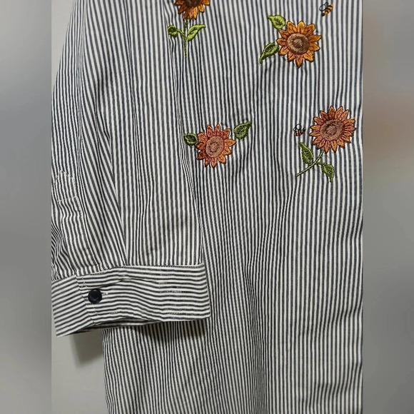Breckenridge womens size 2X sunflowers embroidered button down shirt Grandmacore - Picture 3 of 8